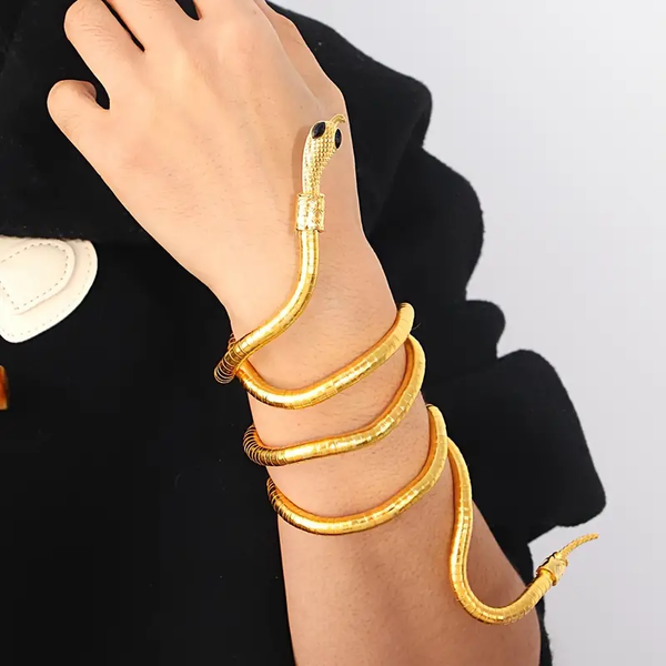 Halo Essence Serpent Necklace