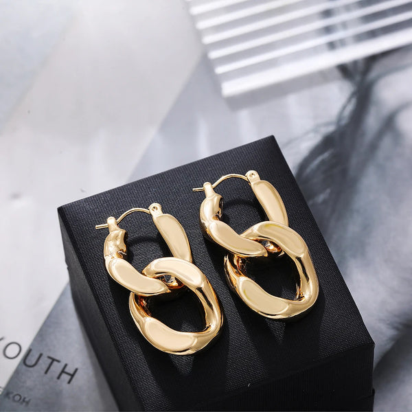 Gleura Link Earrings