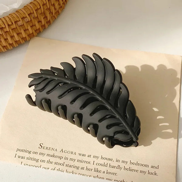 Leafy Hair Clip Black