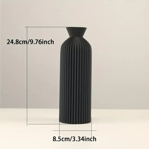 Hearthside Ribbed Vase Black / S