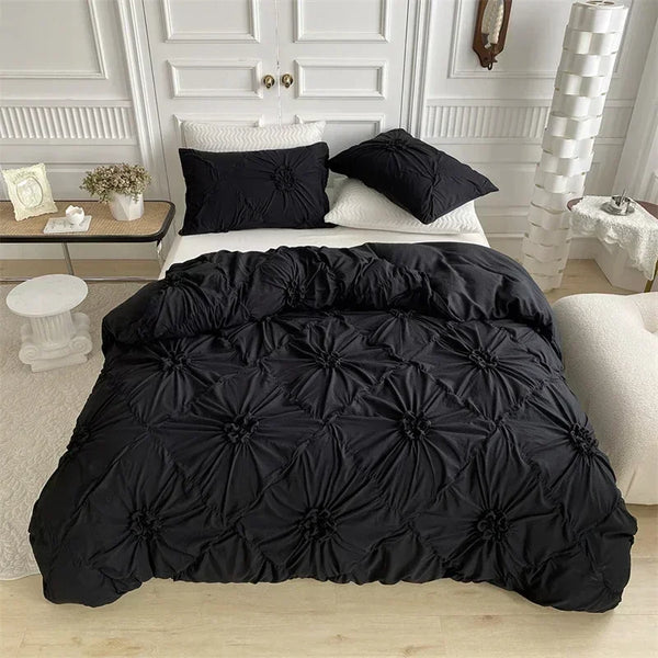 Pinch Pleat Bloom Duvet Cover Set Black / King