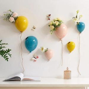 Hanging Balloon Vase